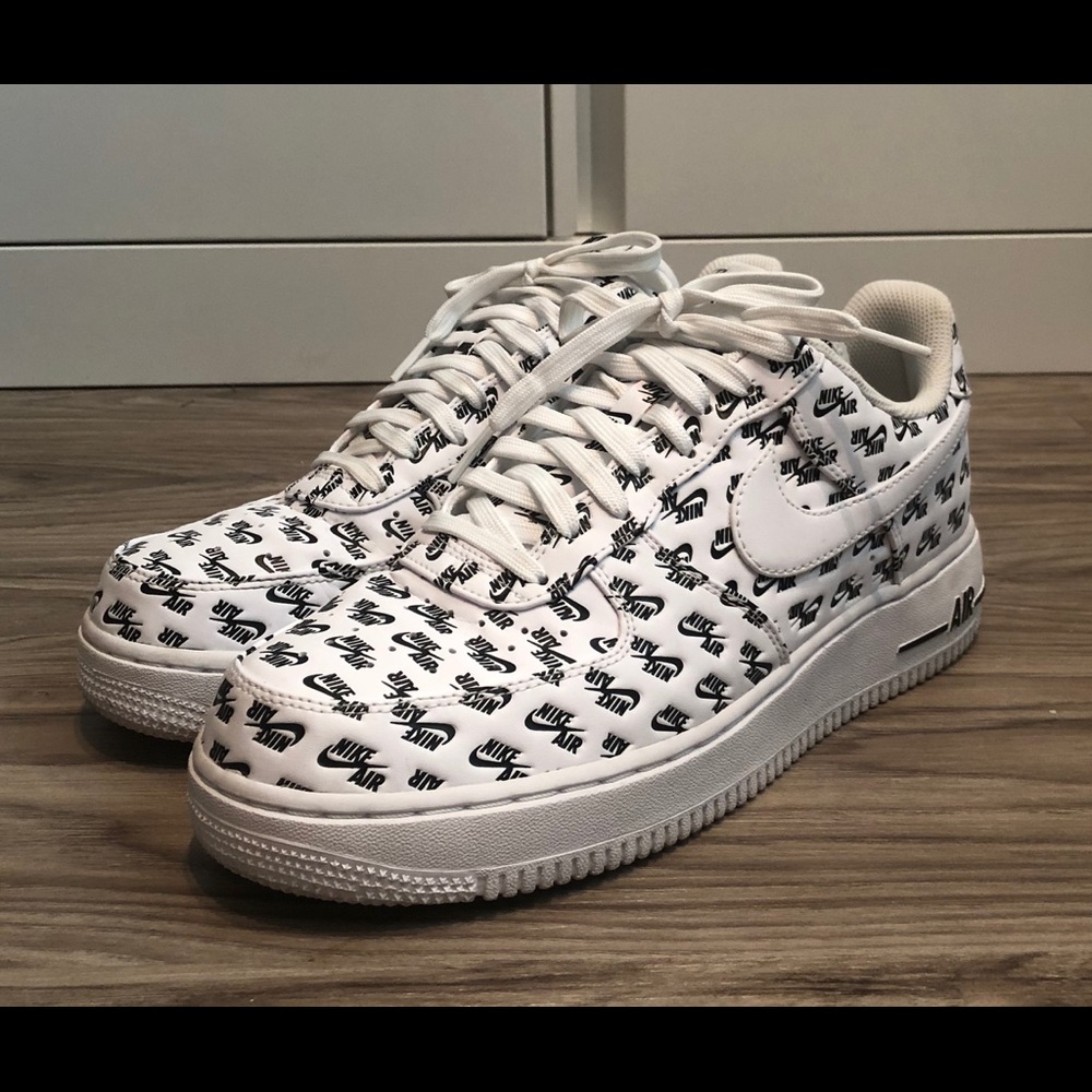 Nike Air Force 1 '07 QS